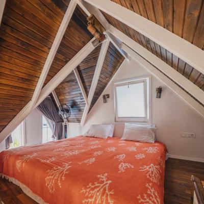 1542 - Villa Wind